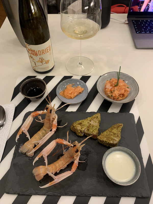 52F10CCD-ED45-4B15-A8E3-0851AD2ECA2B