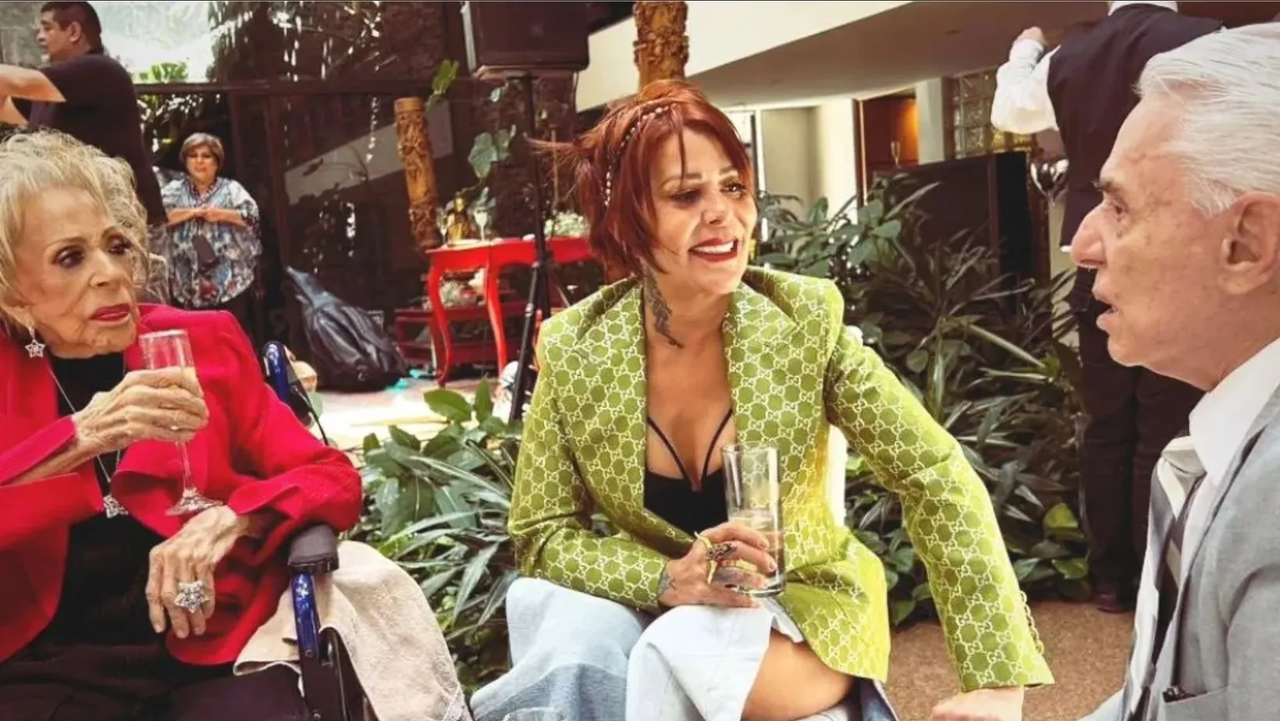Silvia Pinal se reencuentra con Enrique Guzmán en la boda de su nieta Giordana