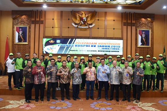 Sekdaprov Jatim Lepas 119 Kontingen Atlet Pornas Korpri Berlaga ke Babel