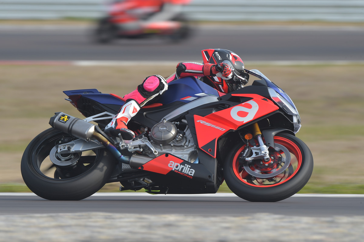 5D725A45-F496-4B09-AC1D-90E47F5681E6