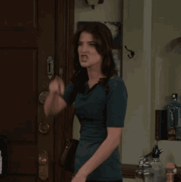 robin-robin-scherbatsky.gif