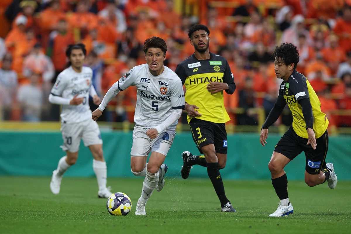 Shimizu vs Kashiwa, 16h30 ngày 28/06