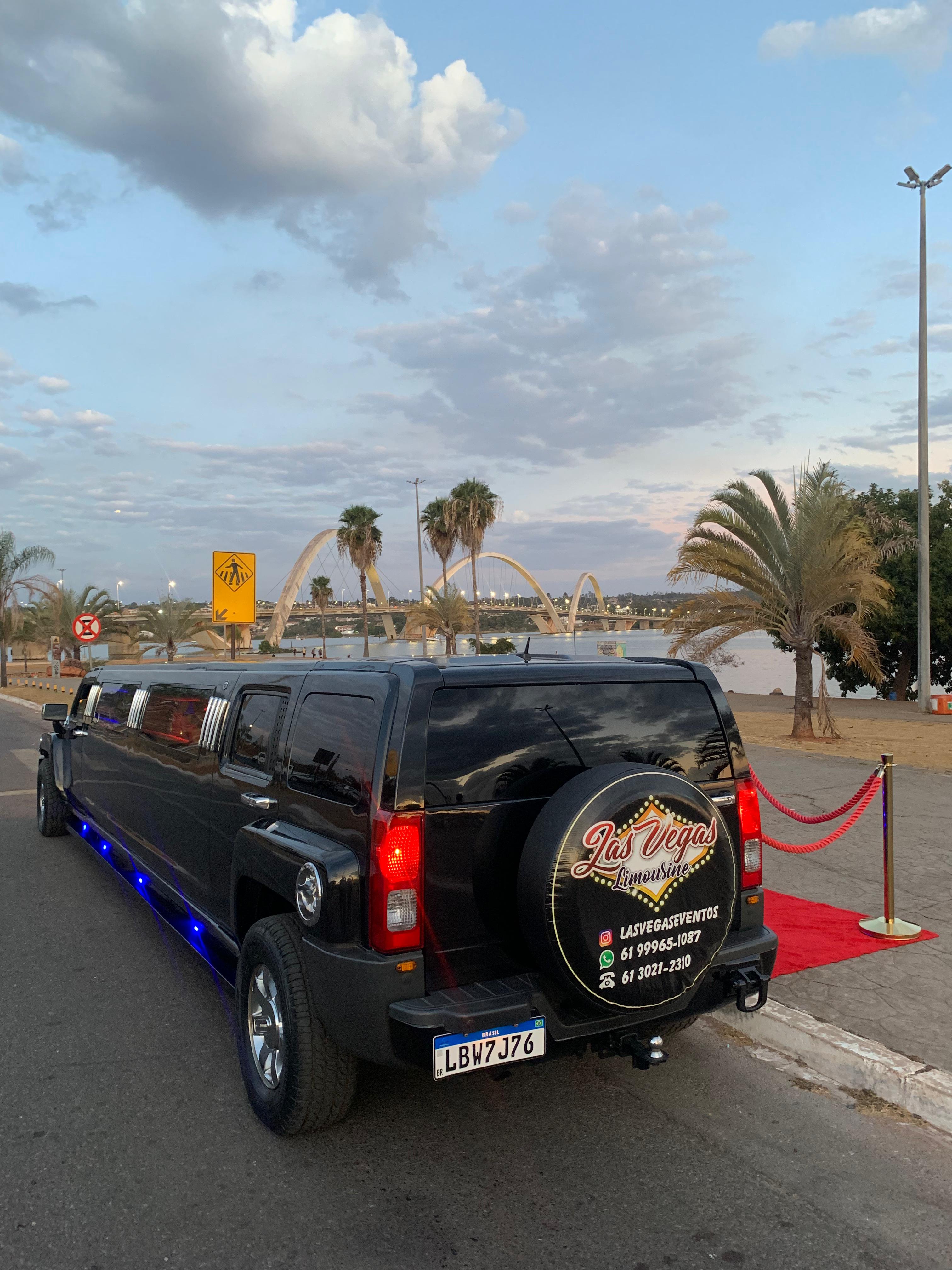 Interior luxuoso da Limousine Las Vegas Balada Brasília