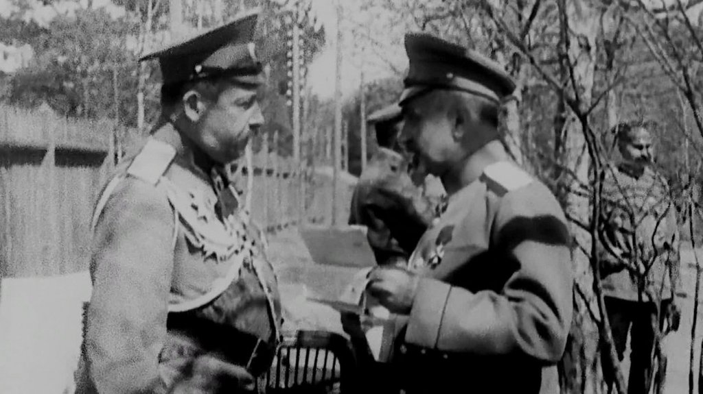 [Image: kz3lj4ycj50w.jpg]