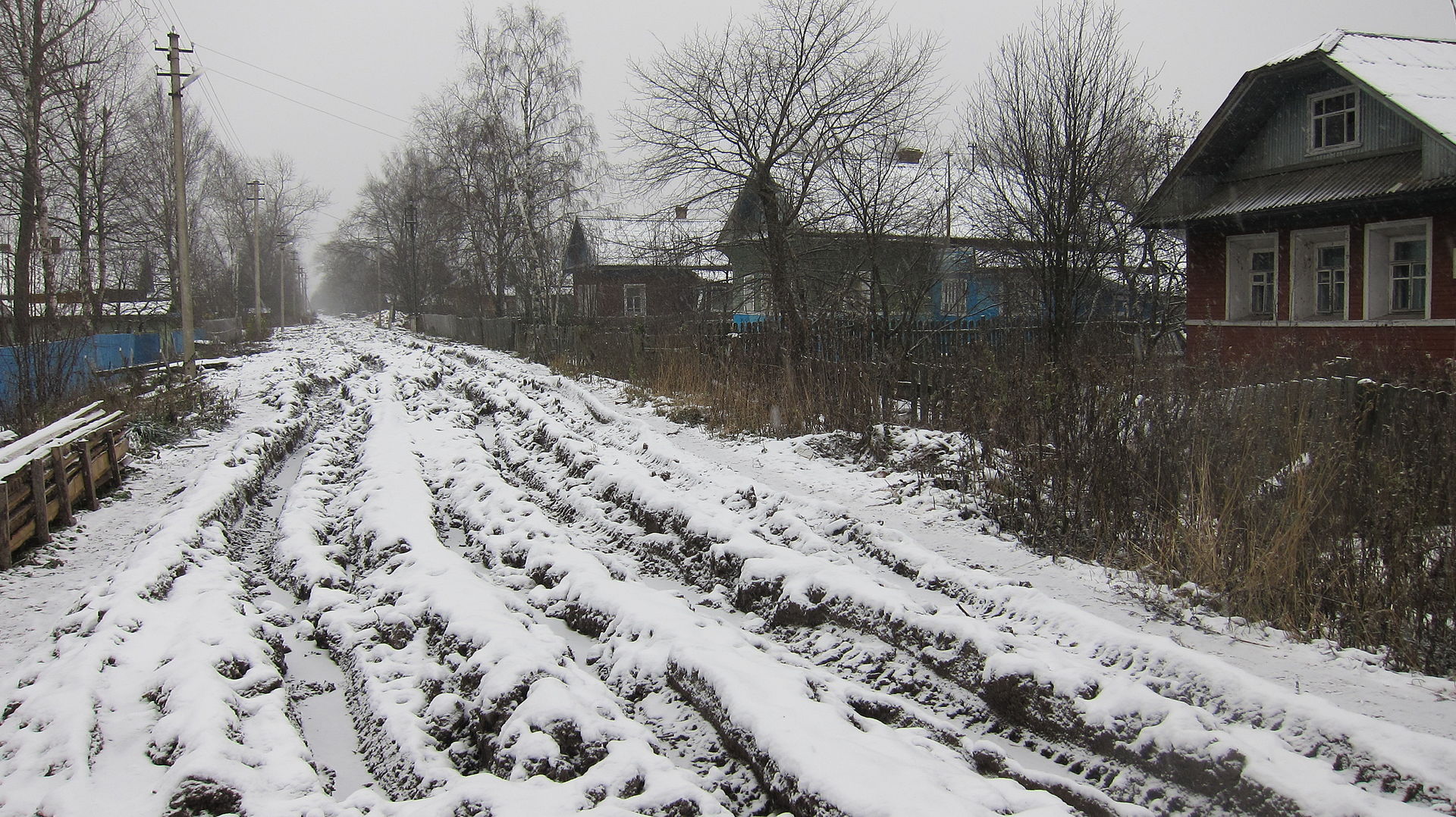 Городская улица в городе Сокол, Вологодской области в 2012 году ...