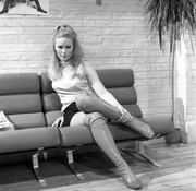 Veronica-Carlson-a32