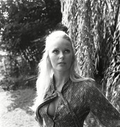 Veronica-Carlson-a03