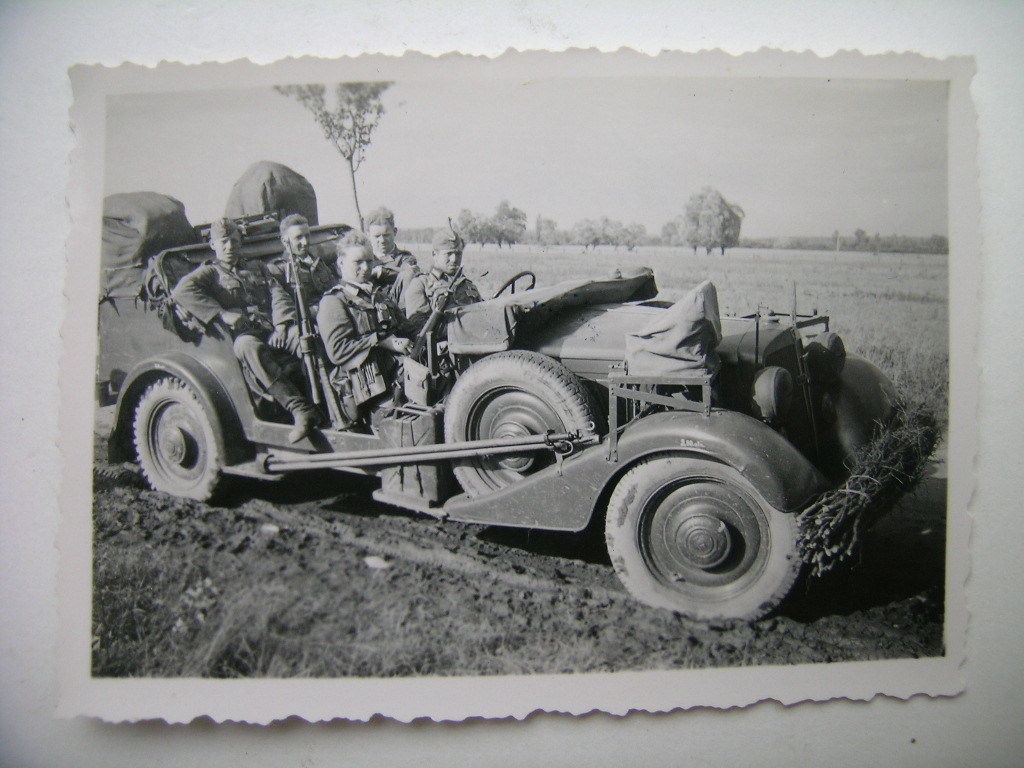 PKW Horch Typ 830 R Kübelwagen Nachrichtenkraftw