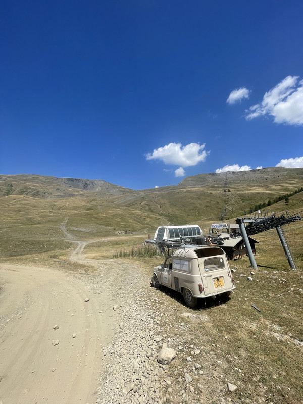 E49FEEF4-F839-4F34-A9EE-538C2C2A291C