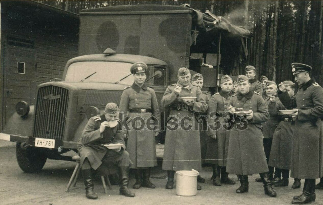 Opel Blitz VH-761 field kitchen