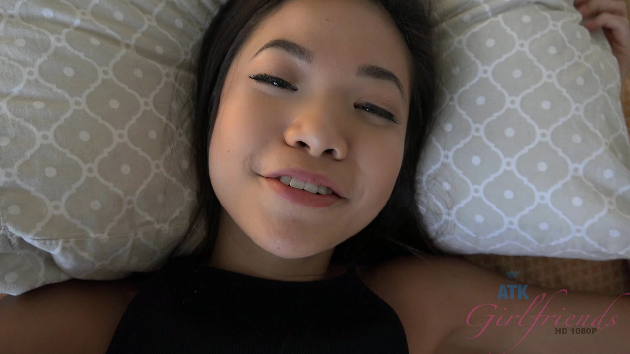 VSky - ATKG!rlfr!3nd$ - 092518 HD.mp4_snapshot_12.58.778