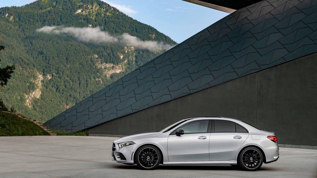 2019 Mercedes-Benz A-Class Saloon (20)