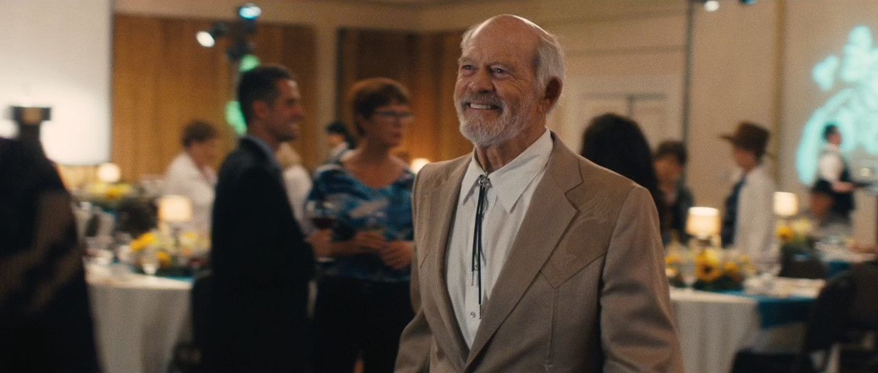 The Hero 2017 (1080p x265 10bit Tigole).mkv_snap