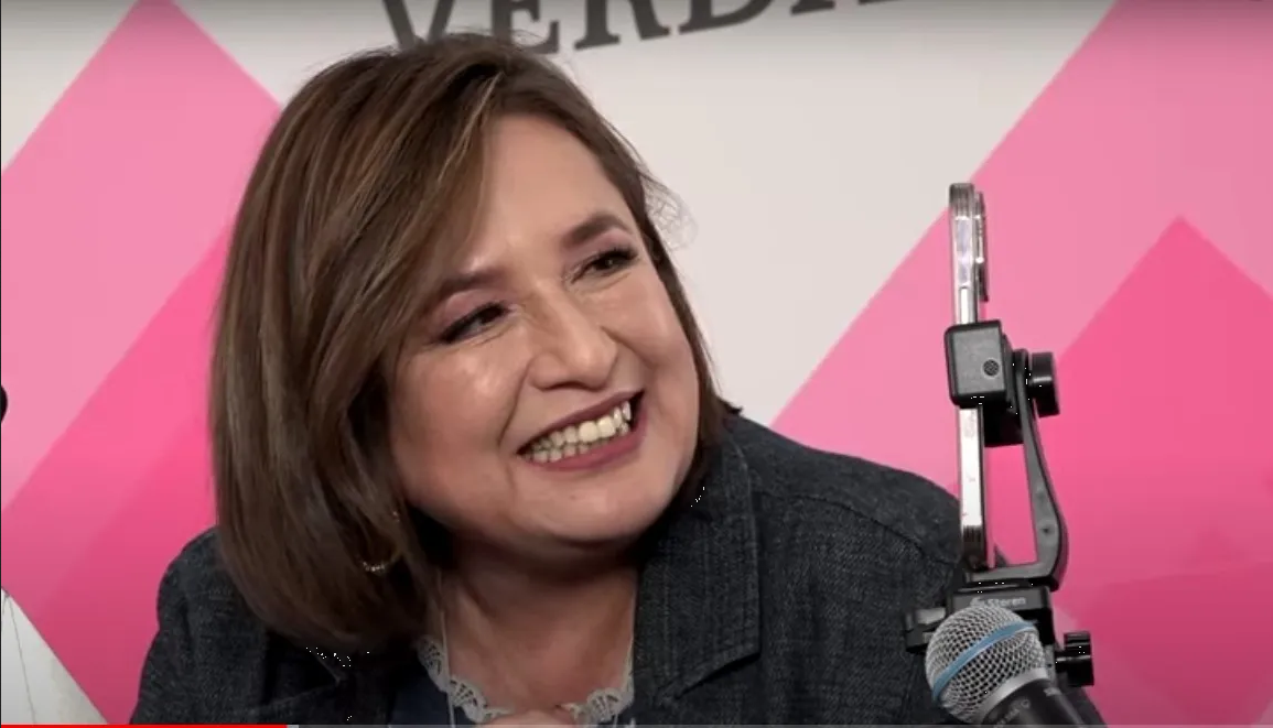 Gálvez reitera apertura de su número telefónico; responde llamadas en su conferencia