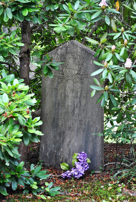 Evergreen-Cemetery-Stephen-Vincent-Ben-t