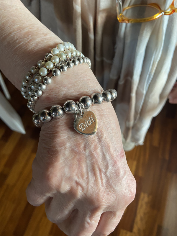 0B8EE008-AD57-4336-BA27-3702AAEB9568