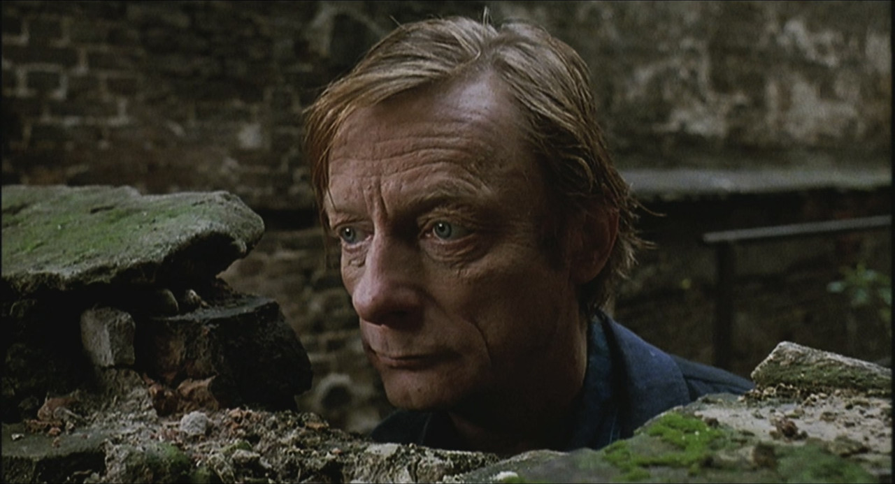 Faraway, So Close! (1993).mkv_011600.125