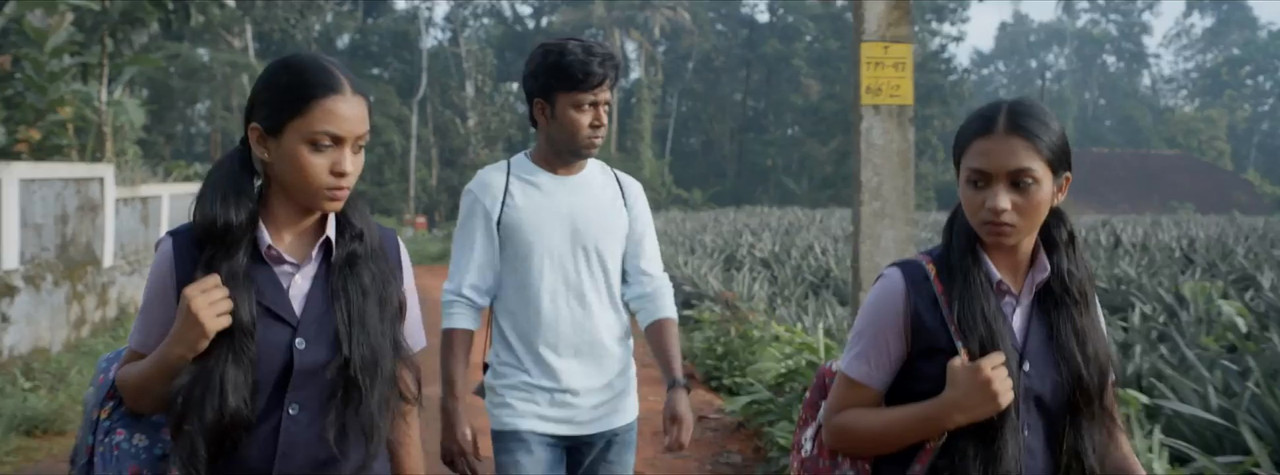 Idiyan Chandhu 2024 WebRip [Malayalam] 480p, 720p ESub Screenshot
