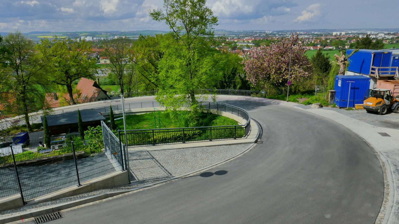 Bild: https://i.postimg.cc/HsC9T0d0/P1270235.jpg