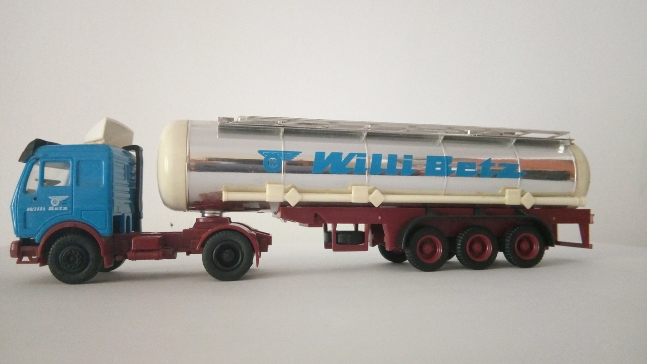 Macht (7939)