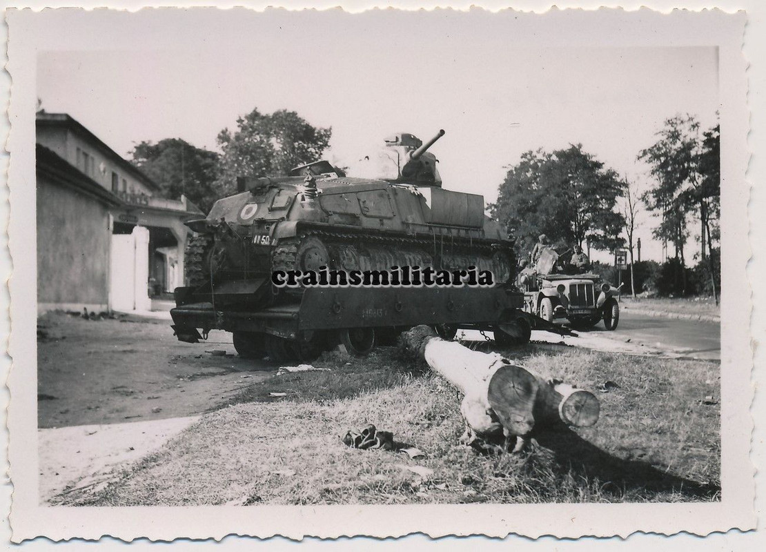 Orig. Foto Beute Panzer Somua S-35 Tank auf Anhänger Tieflader F