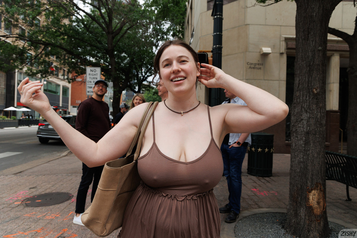 full_032_25771235471247