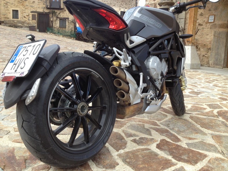 5259d19044687412b0b551bdcaef374c