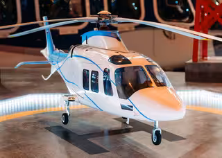 Helicópteros e carrinhos RCs