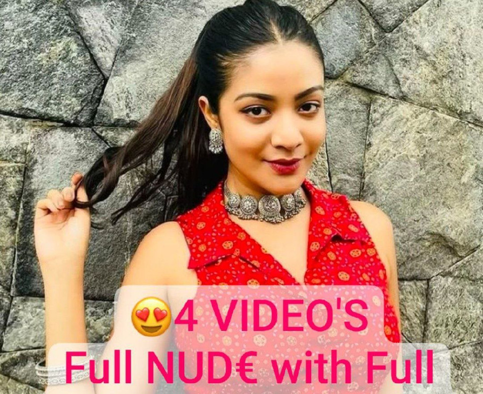 full face nude pressing her boobs