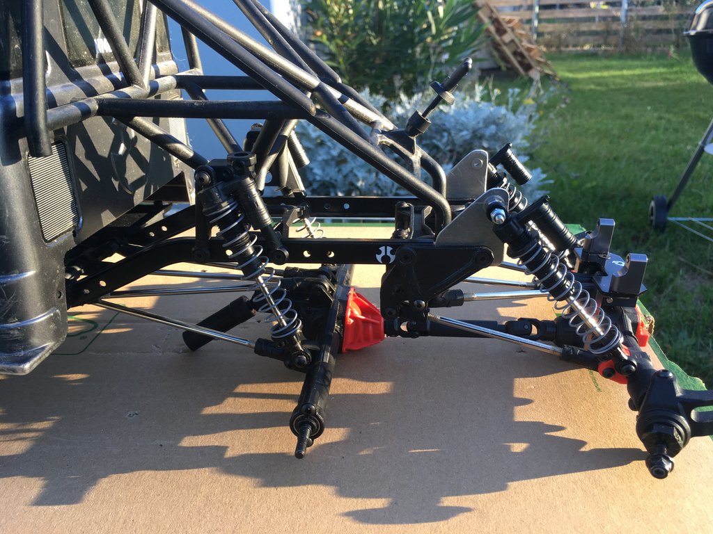 UMG 6x6 Axial  IMG-2266