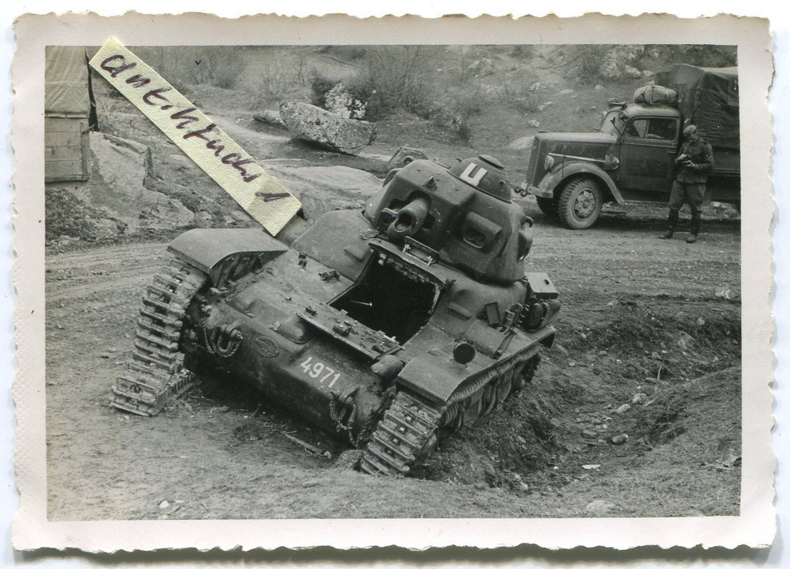 Renault Panzer der Engländer - U 4971auf Paß in 