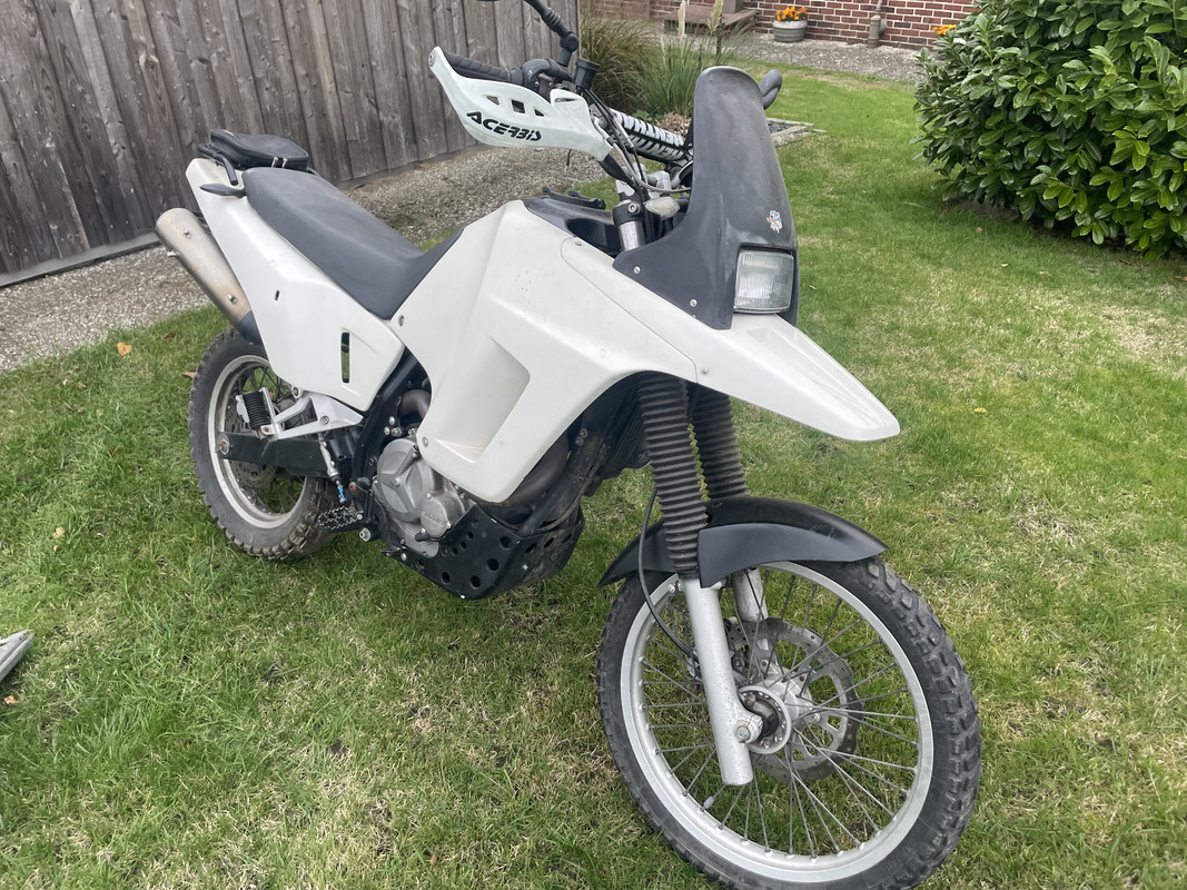 09DD4772-46FA-4F5C-9B1D-6E3023F017F8