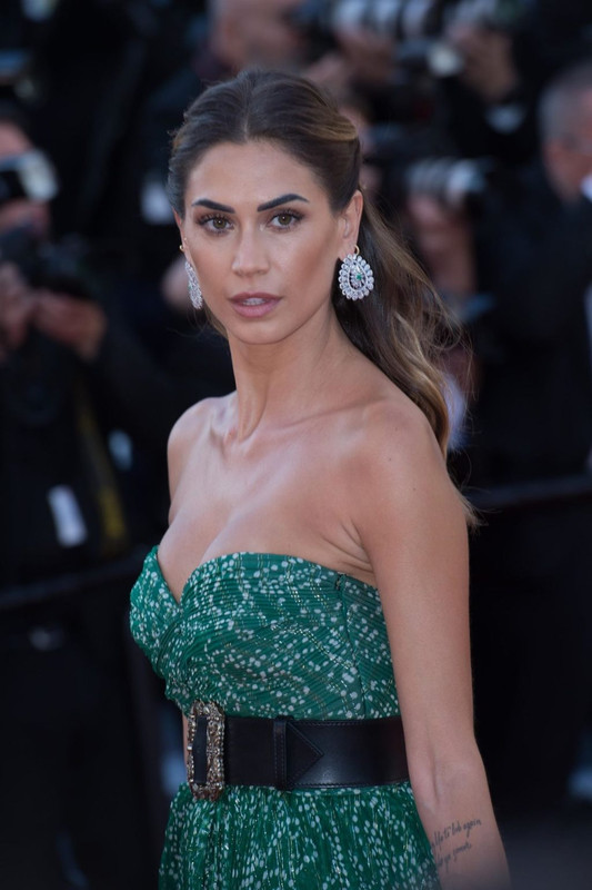 Melissa-Satta-upskirt-STARS-com-5