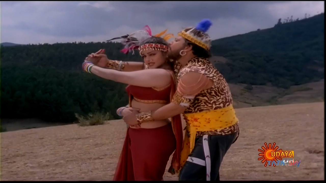 Jayamalini Hot Jungle Song~HDTV.mp4_20201018_201150.547