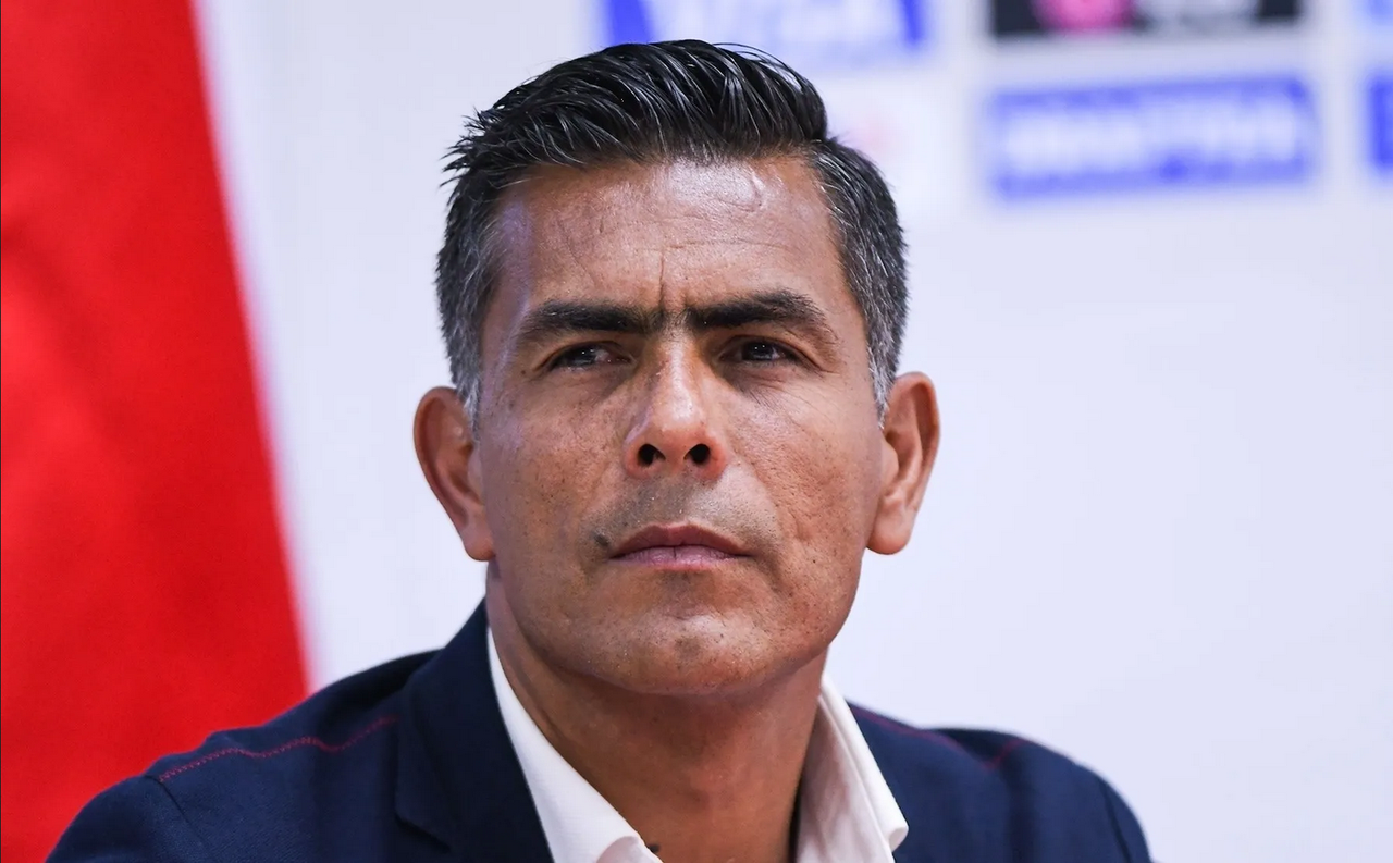 Oswaldo Sánchez a la banca; el comentarista recibe castigo por parte de TUDN