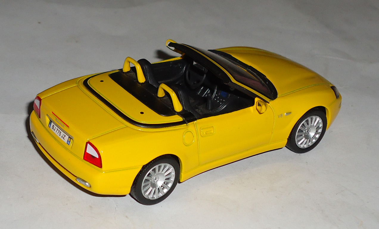 Maserati-3200GT Spyder