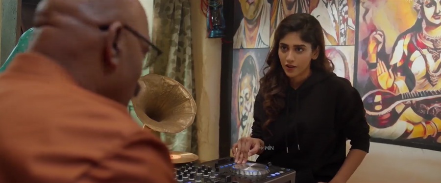 Music Shop Murthy 2024 WebRip [Hindi] 480p, 720p ESub Screenshot