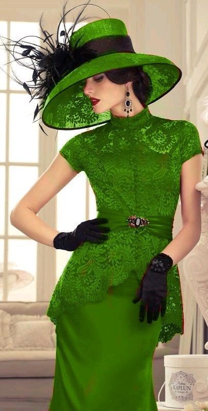 greendecolady.jpg