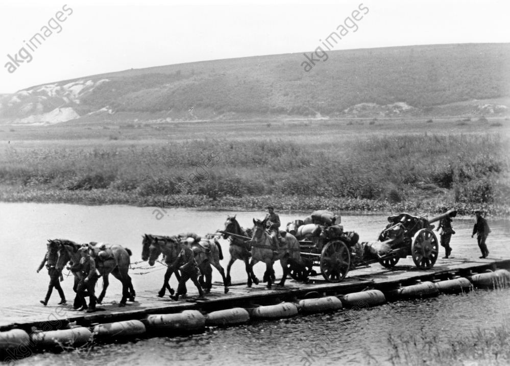 II. WK - Ostfront - Pontonbrücke über den Donez 1943