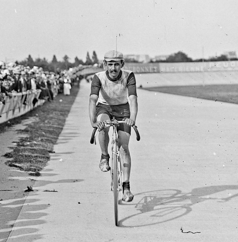 Люсьен Пети Бретон из Франции победитель первого Милана Сан Ремо 1907 года