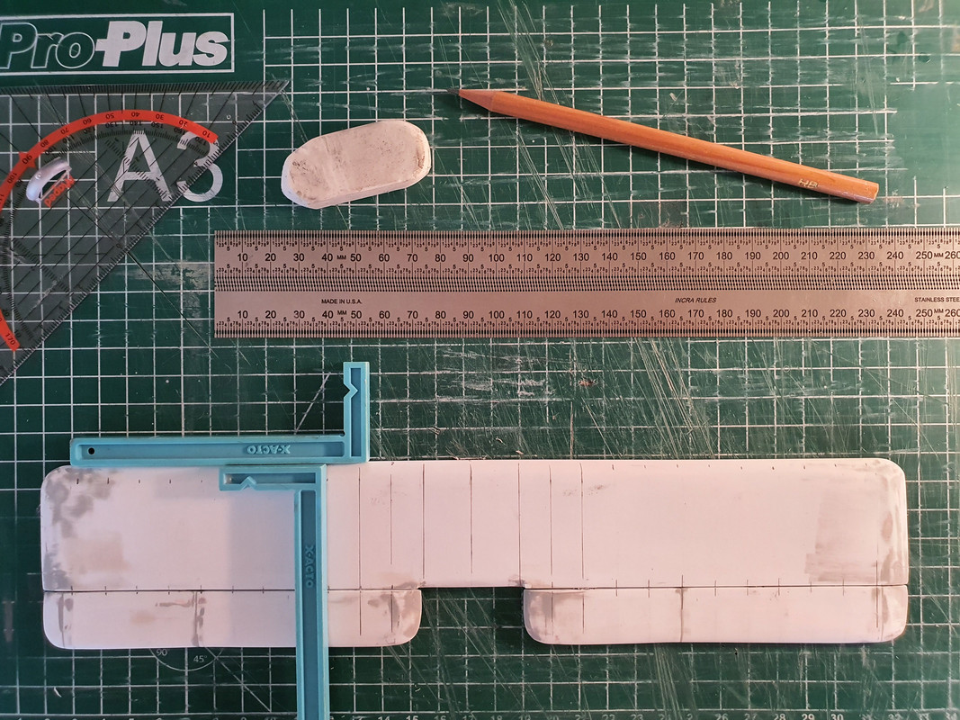 043 Tailplane with ribtape guidelines