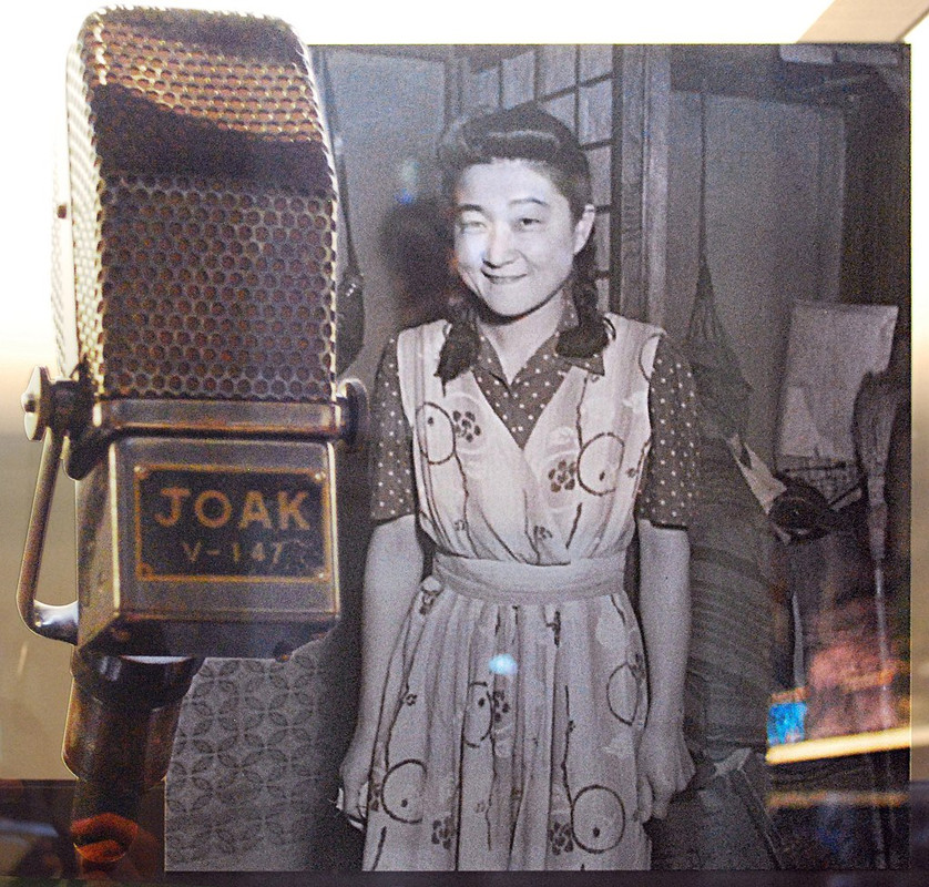 JOAK_microphone_&_Tokyo_Rose,_National_Museum_of_American_History