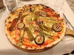 Pizza con verdure grigliate