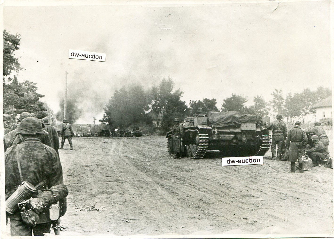 Sturmgeschütz Elite , Soldaten in Tarnuniform , 