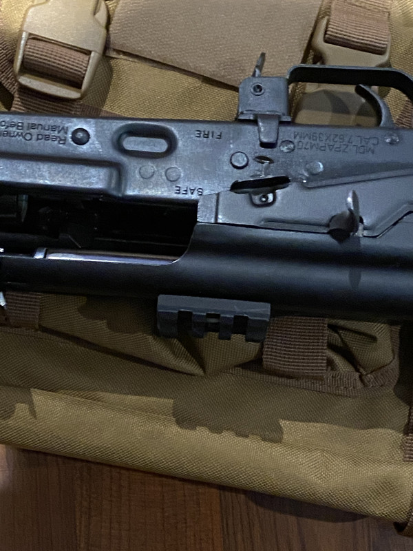 8764E213-3B2E-47D0-8948-7F675475B833