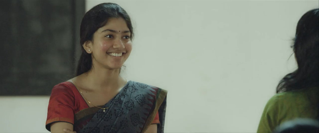 Premam 2015 WebRip [Malayalam] 480p, 720p ESub Screenshot