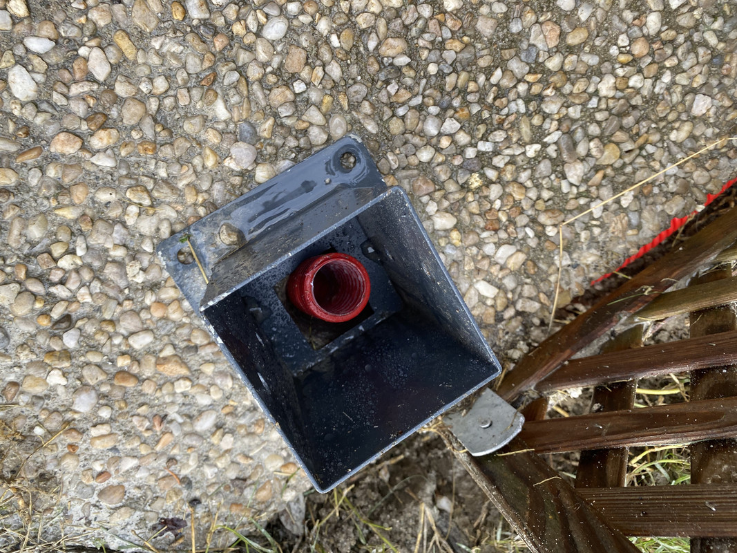 B82917D7-4CC9-41E6-AB36-5148430F278D