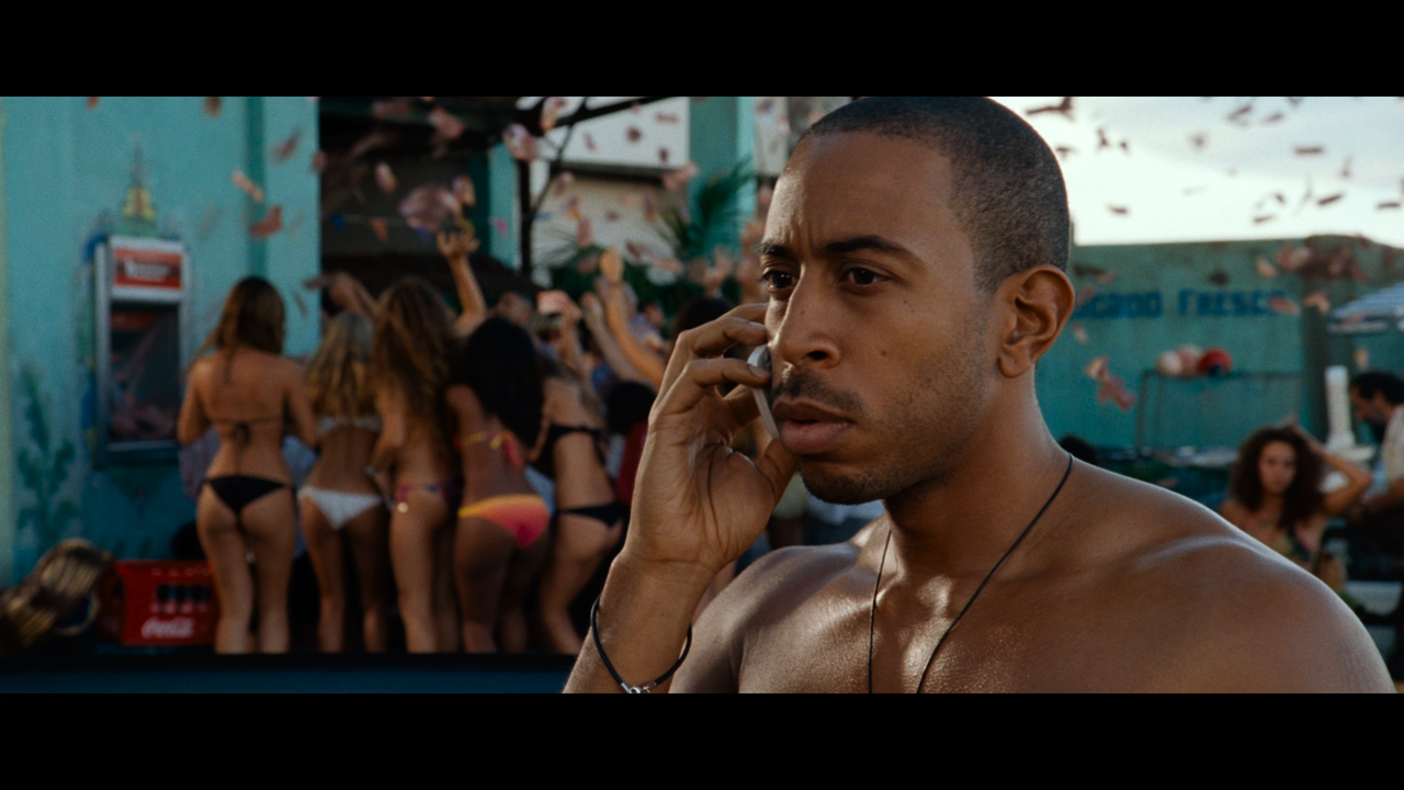 Fast.&.Furious.6.2013.2160p.UHD.BDRemux.DTS-HD.HDR.DoVi.Hybrid.P8.by.DVT.mkv_snapshot_00.12.21_[2022