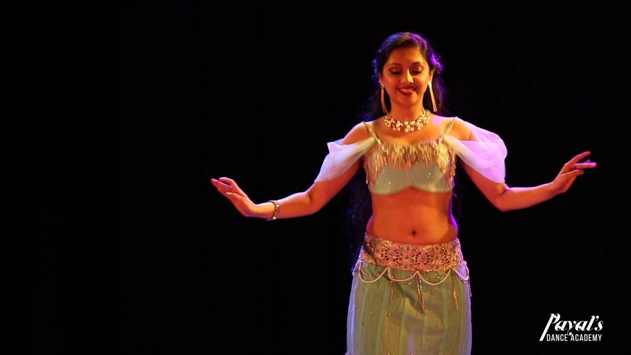 [Image: Sexy-Desi-belly-Dancer-mp4-snapshot-00-32-032.jpg]