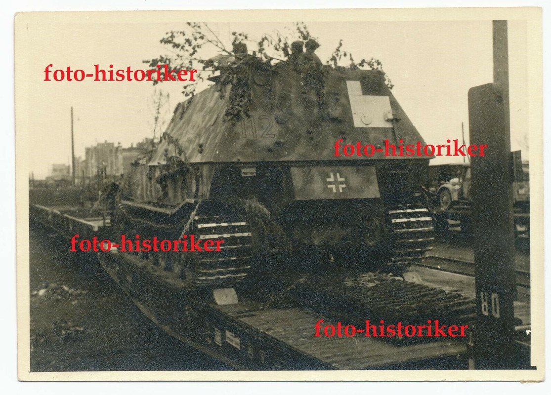 Foto Panzer Panzerjäger Tiger (P) Ferdinand Turmzahl 112 CAMO Zu